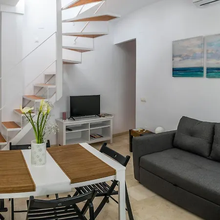 Malama Turisticos Apartament Malaga